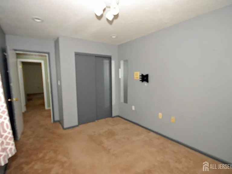 96 Brewster Cir — Photo 22