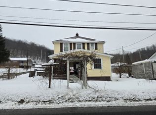 317 Oil Tank Hill Rd, Carrolltown, PA 15722