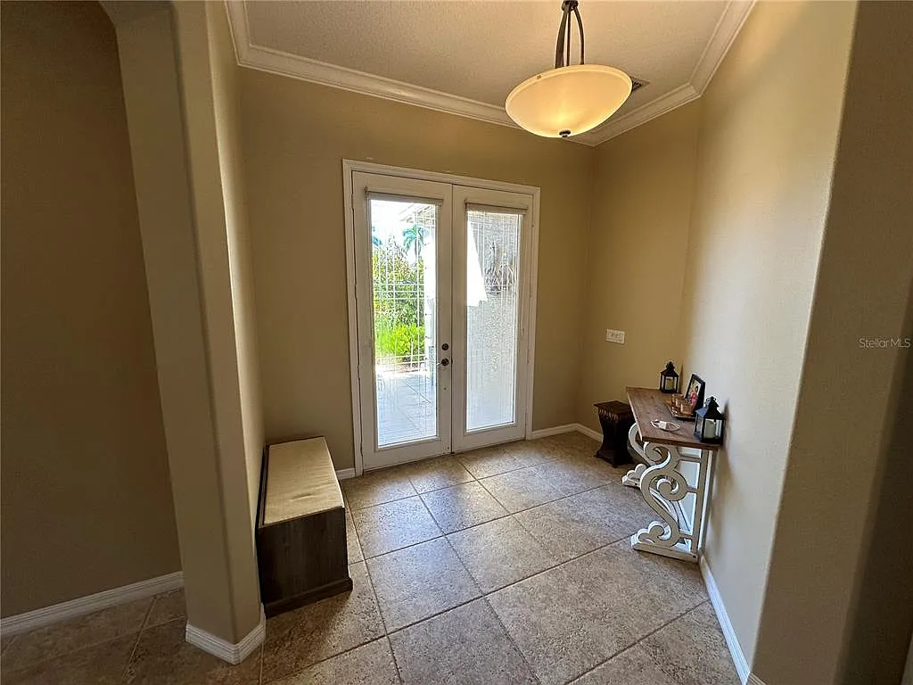 3 bed, 2.5 bath, 2213 sqft, $4,250 — Photo 4