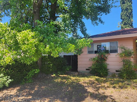 5th image of 1581 Valley View Dr
