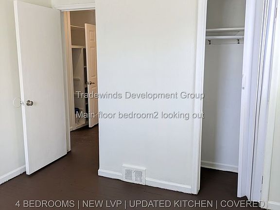 4th image of 1701 Fairbairn St
