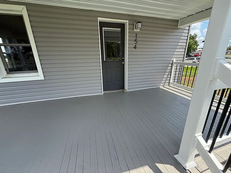 154 Clay Ave SE — Photo 2