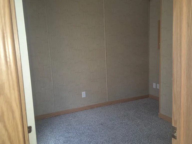 5318 Edgewater Dr — Photo 6