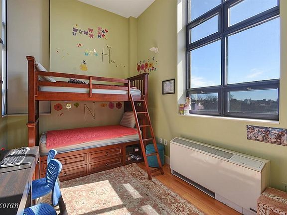 4th image of 360 Furman St APT 405