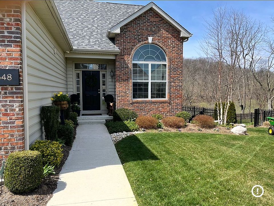 1st image of 9648 Crescent Ln