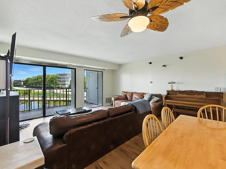 500 Pacific Ave #202-1 — Photo 8