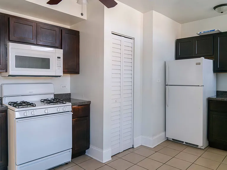 3842 W Lawrence Ave #306 — Photo 9