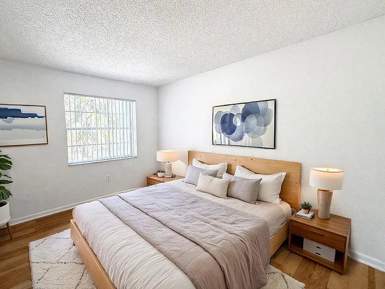 2505 N Alafaya Trl #8 — Photo 13