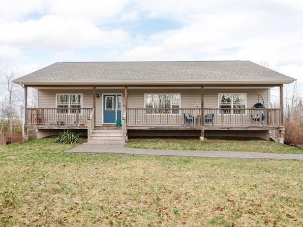 19 Bear Ln, Halifax, NS B4G 1E2