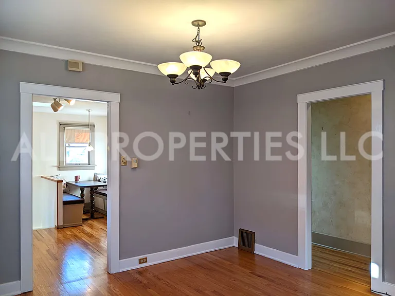 557 S Race St — Photo 12