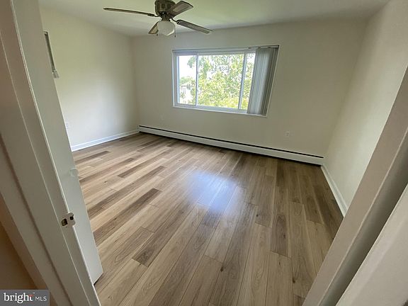 5th image of 1601 19th St N APT 302