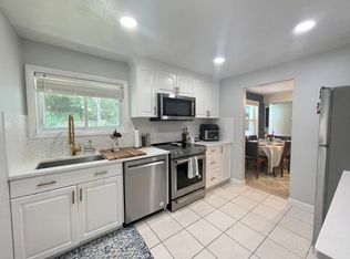 14 Myrna Rd, Framingham, MA 01701