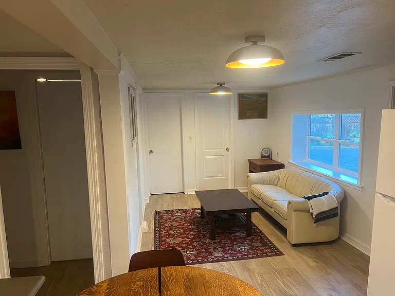 21436 Minnie St — Photo 3