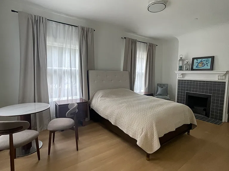 2822 Van Ness Ave — Photo 15