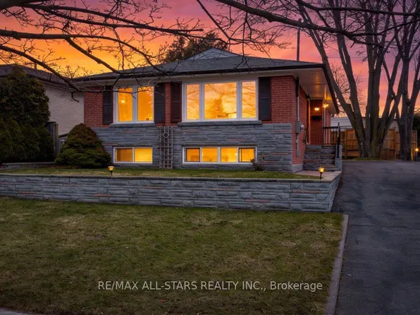 55 Sancrest Dr, Toronto, ON M1P 4A7