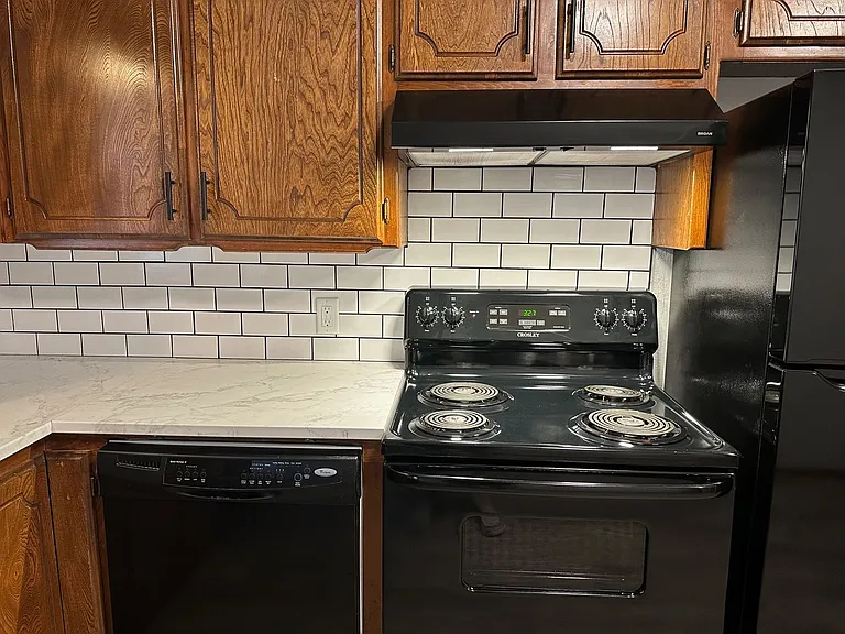 2210 Apple Ave #2210 — Photo 5
