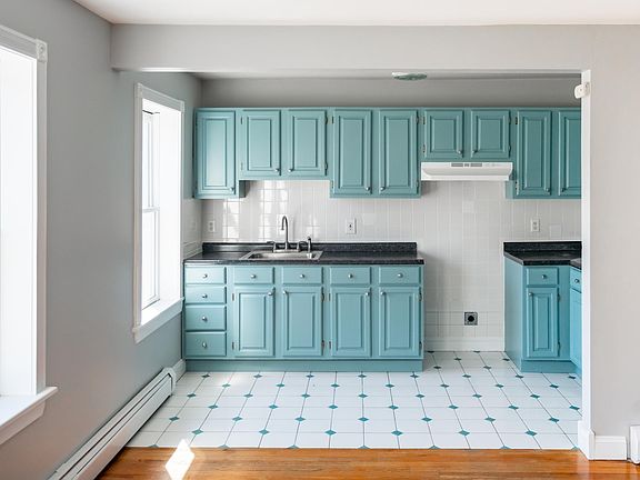 2nd image of 73 Liberty St APT 3
