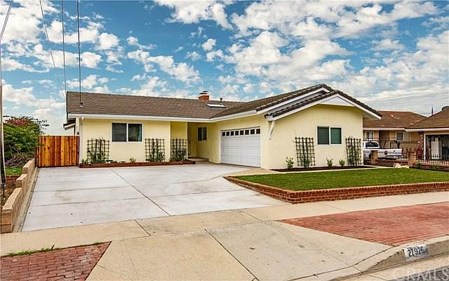 1st image of 27926 Pontevedra Dr