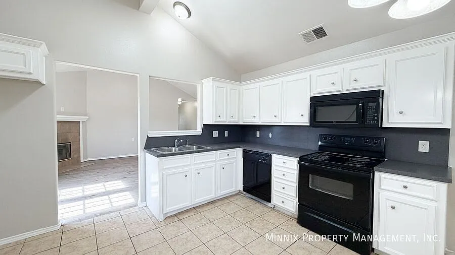 Lubbock, TX For Rent|4 bedroom/2bath| Cooper ISD| 2220 99th St. — Photo 4