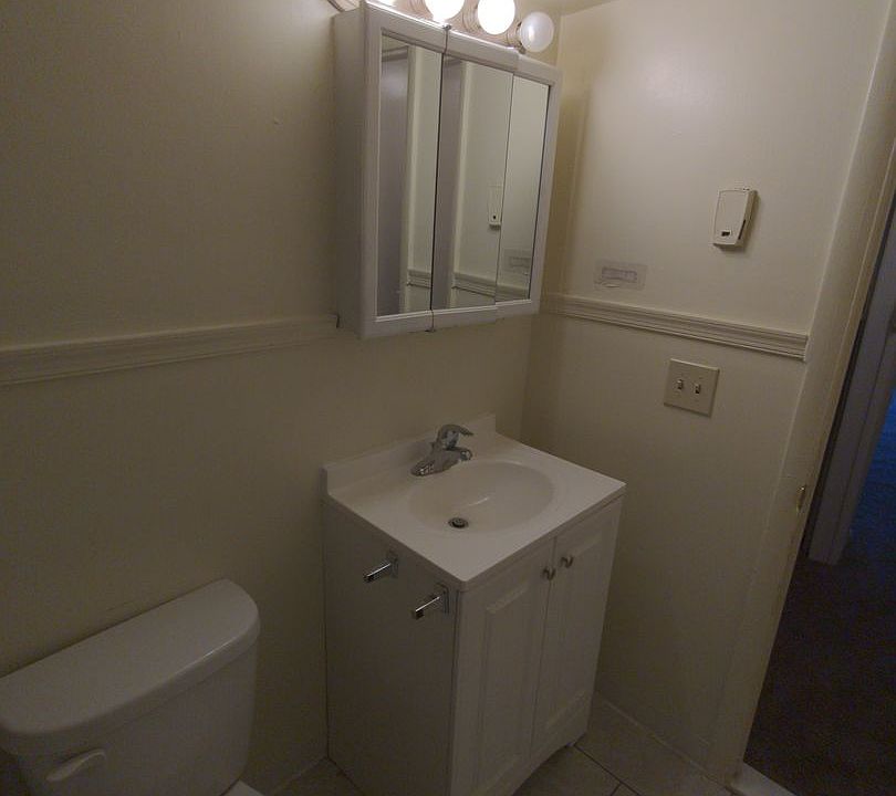2nd image of 5300-5321 W Tilghman St #5321-35