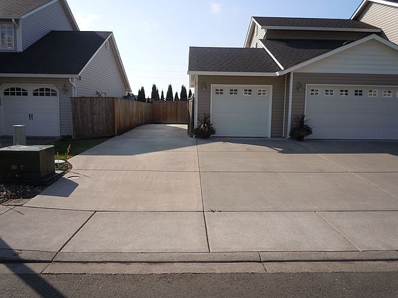 3rd image of 16101 NE 79th Way