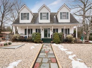 19 Valkyr Rd, Rocky Point, NY 11778