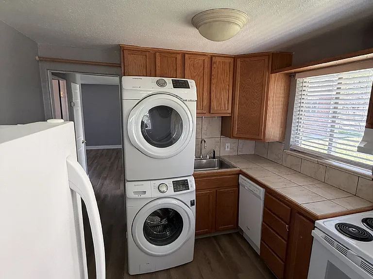 1 bed, 1.0 bath, 620 sqft, $1,350 — Photo 21