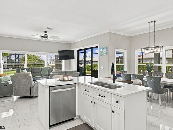 3rd image of 5232 SW 16th Pl
