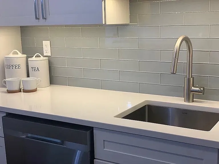 20 Hammond Pond Pkwy #206 — Photo 4