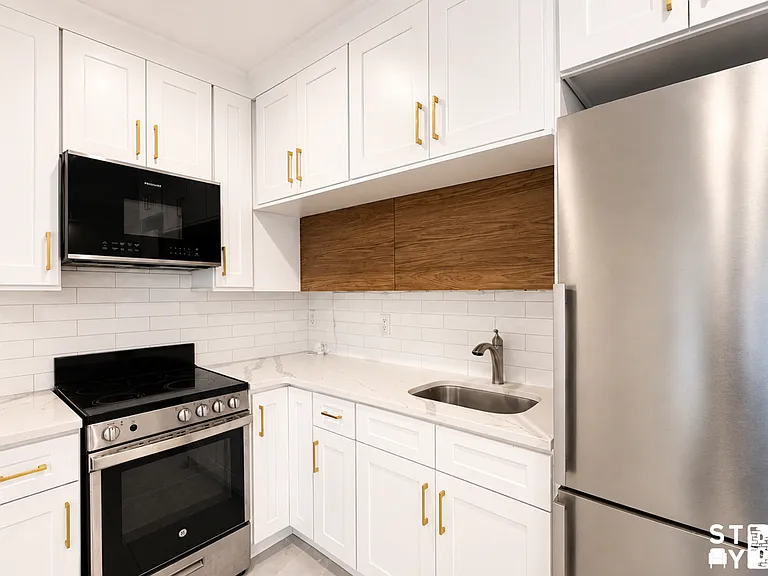 7 Spencer Pl #1R — Photo 5