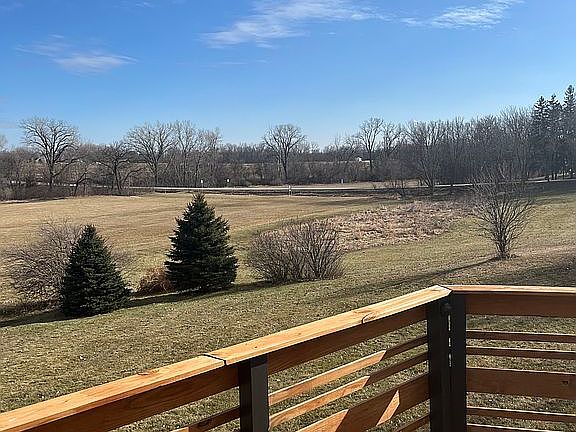 5th image of 611 Rock Creek Dr