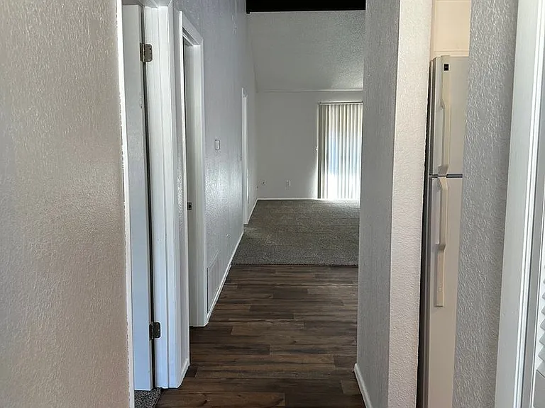 College Hill Flats — Photo 5