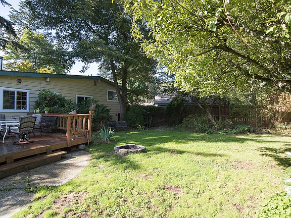 2nd image of 9020 NE 147th St