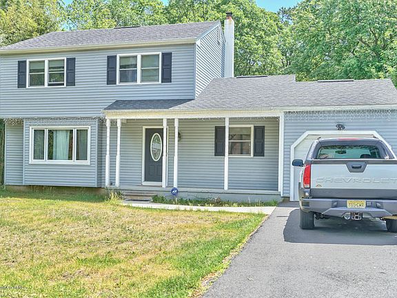 2nd image of 573 Parkwood Ave
