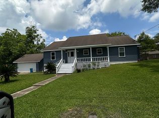 3812 Willow St, Pascagoula, MS 39567
