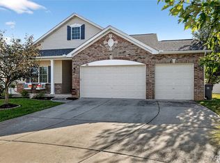 66 White Brook Ct, O'Fallon, MO 63366