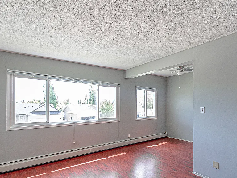 420 51st Ave W #302 — Photo 4