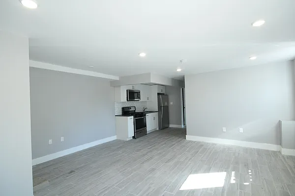 Rented by Rental Solutions Inc | media 6