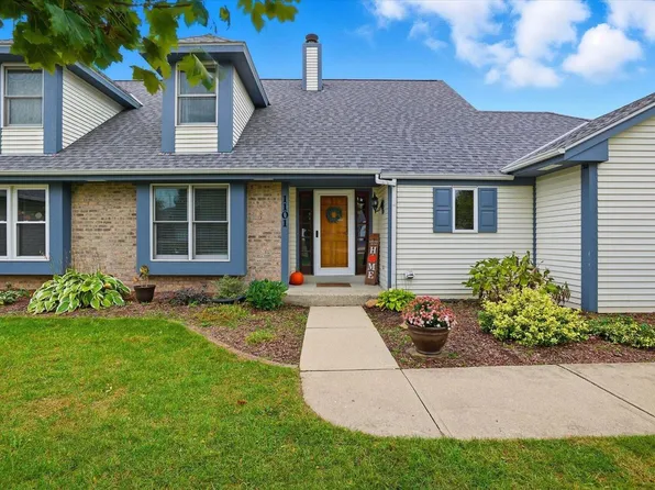 1101 Ellys WAY, Slinger, WI 53086