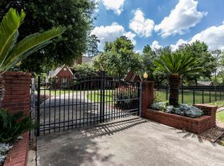 4980 Len Dr, Orange, TX 77632