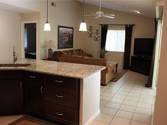 5th image of 1101 Erie Ct