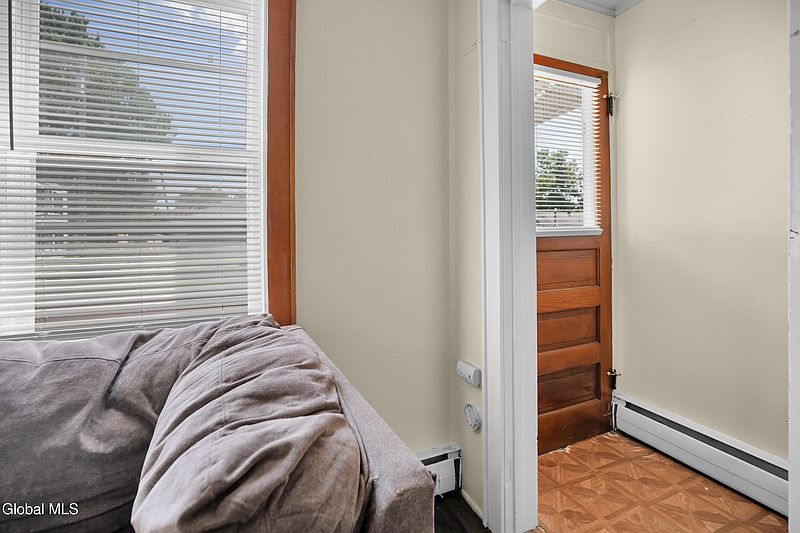 5th image of 209 1st Avenue