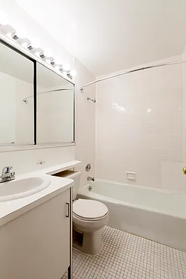 Rented by Mirador Real Estate | media 32