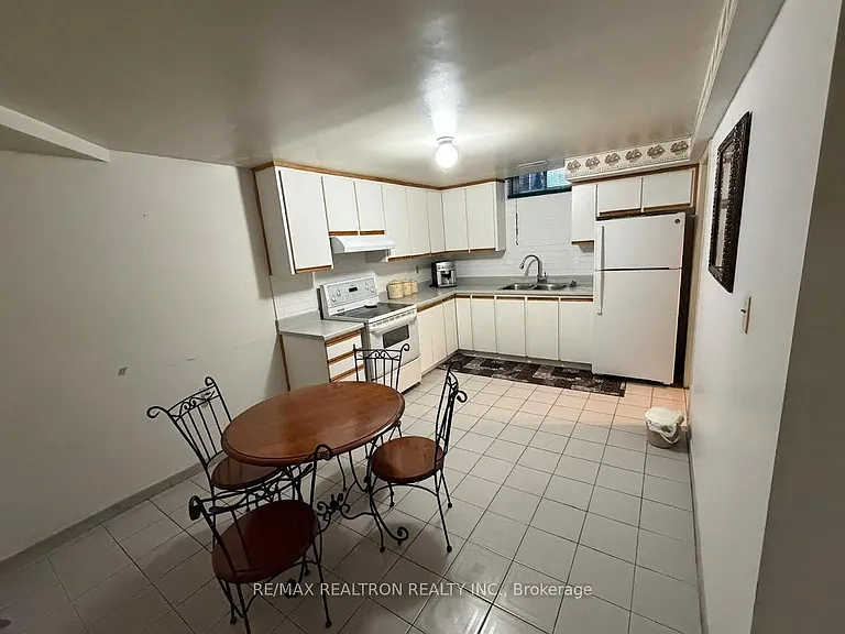 5 Lamar St #BASEMENT — Photo 7