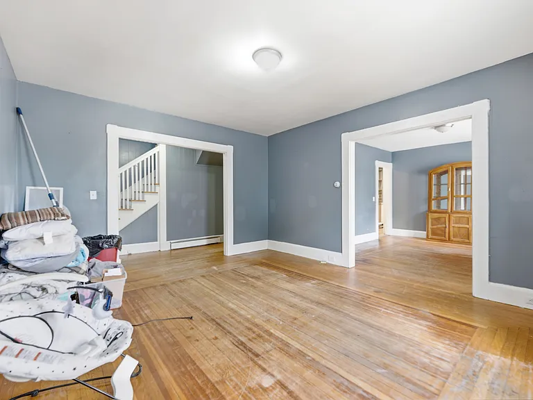 2 Oakland Ave — Photo 5