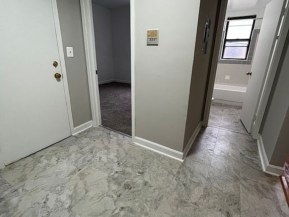 4th image of 5716 W Washington Blvd #Ww-304