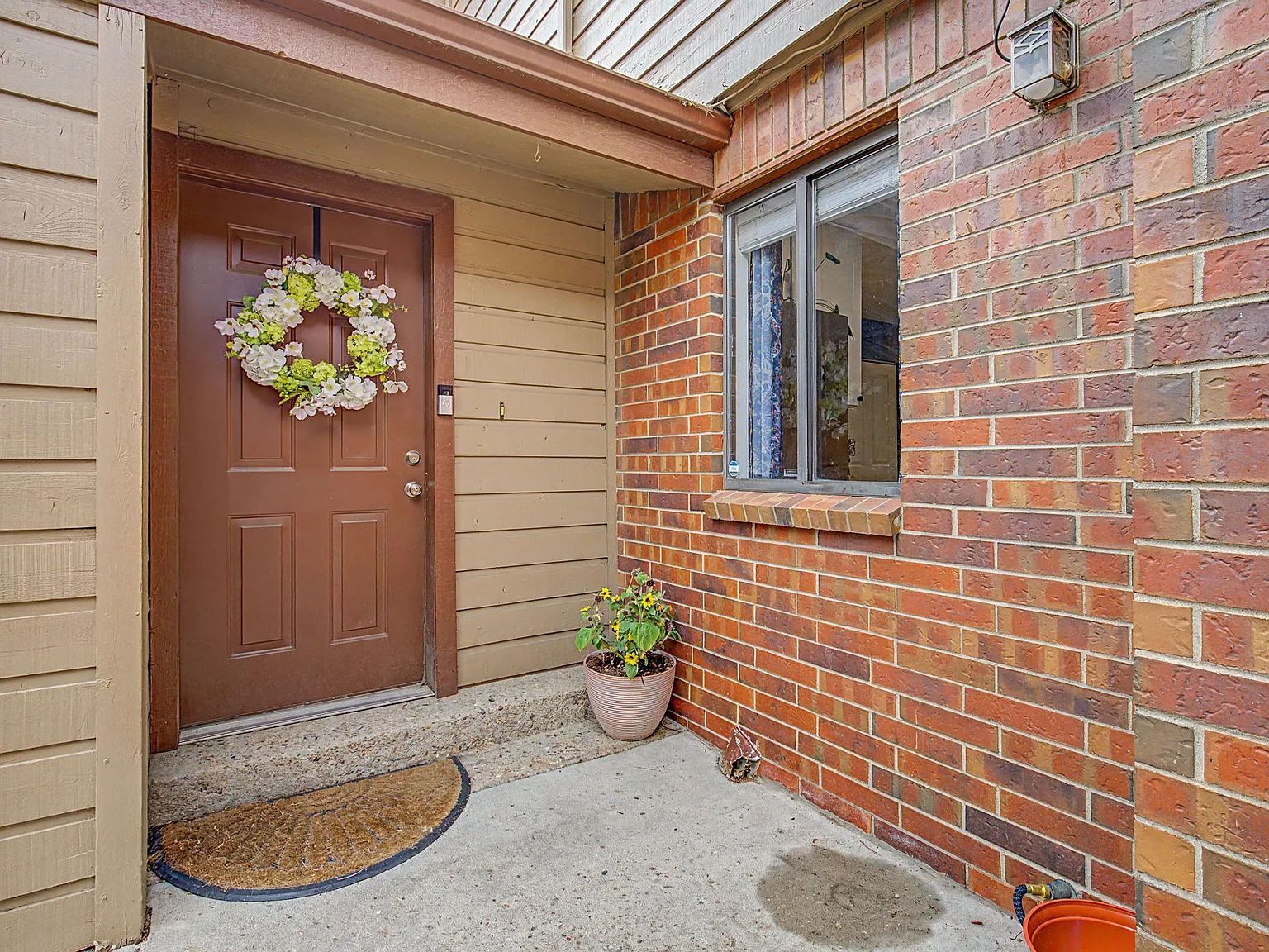 3 bed, 2.5 bath, 1811 sqft, $2,950 — Photo 3