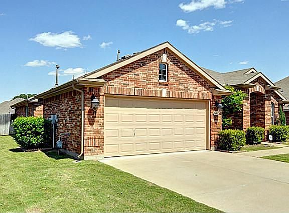 3rd image of 9207 Water Oak Dr