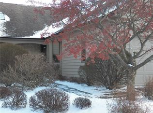 71 Wood Run Cmns, Rochester, NY 14612