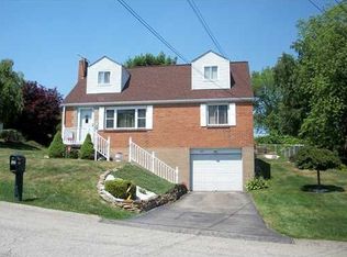 437 Regency Dr, Pittsburgh, PA 15239